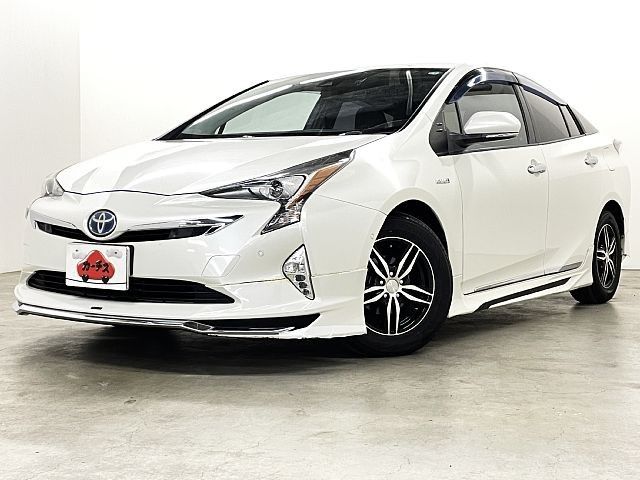 TOYOTA PRIUS 2016