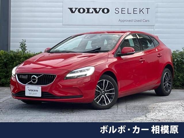 VOLVO V40 2018