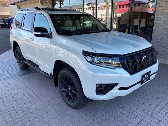 TOYOTA LANDCRUISER PRADO 2022