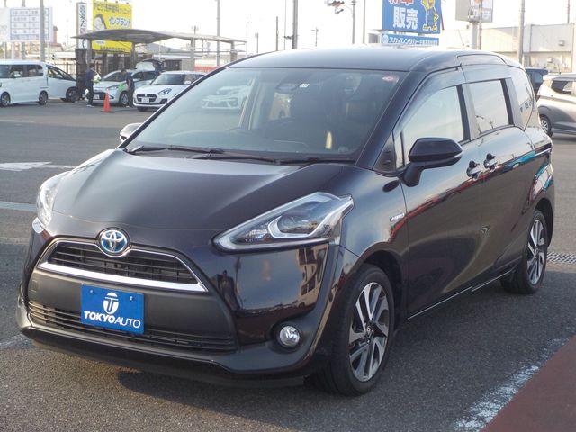 TOYOTA SIENTA HYBRID 2017