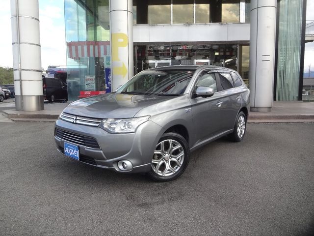 MITSUBISHI OUTLANDER PHEV 2013