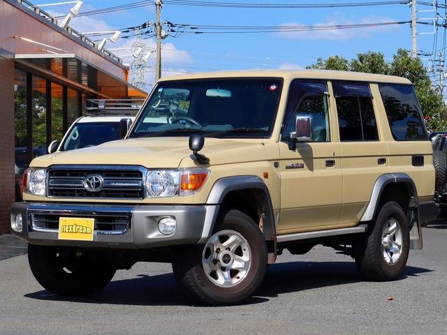 TOYOTA LANDCRUISER van 2014