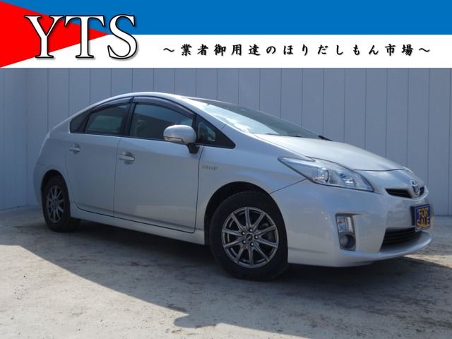 TOYOTA PRIUS 2010