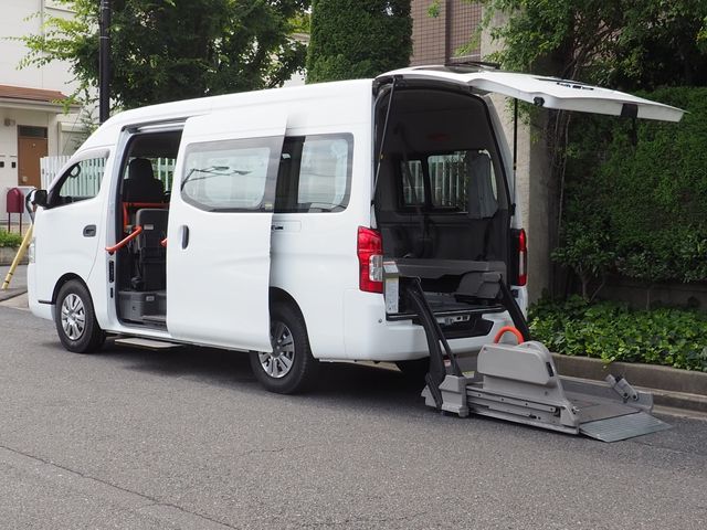 NISSAN NV350 CARAVAN 2013