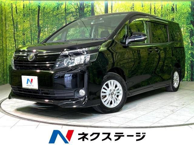 TOYOTA VOXY 2014