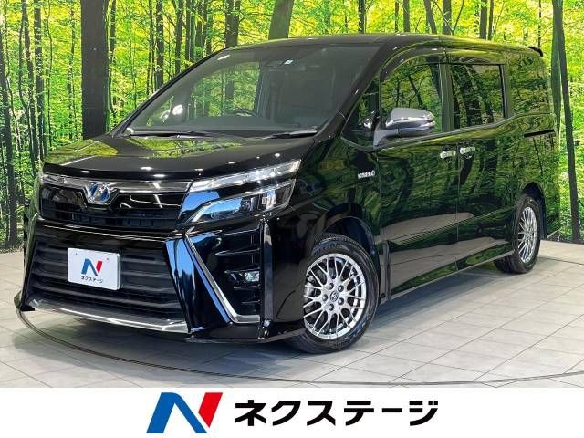 TOYOTA VOXY HYBRID 2018