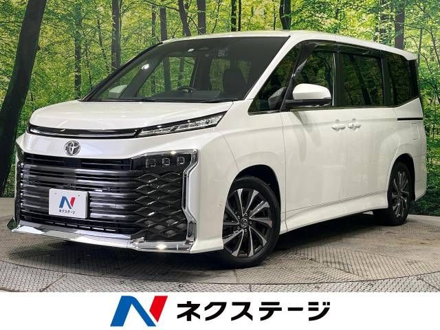 TOYOTA VOXY 2022