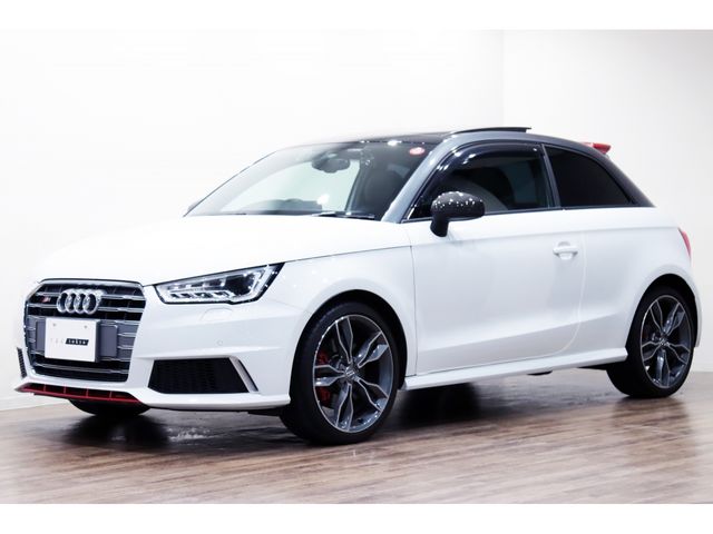 AUDI S1 2016