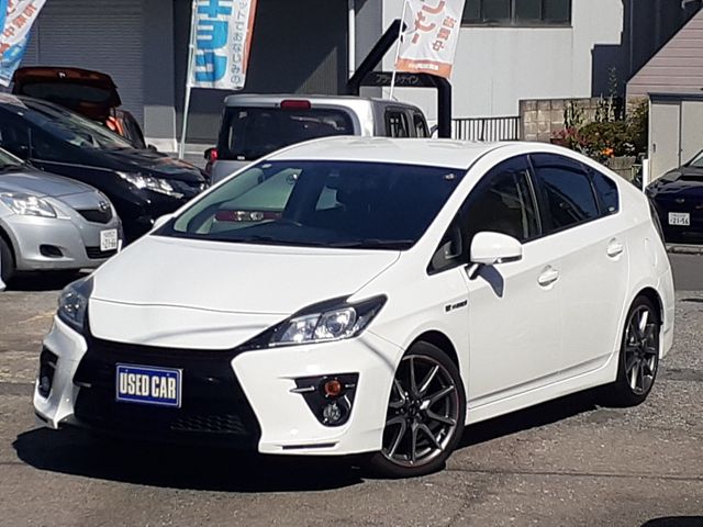 TOYOTA PRIUS 2012