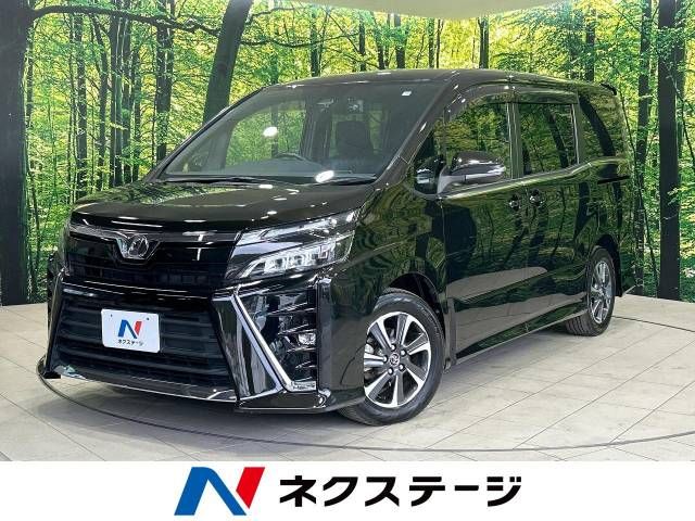 TOYOTA VOXY 2017