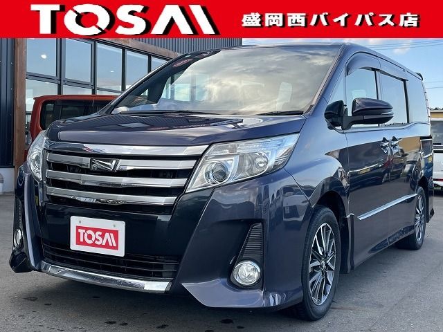 TOYOTA NOAH 2015