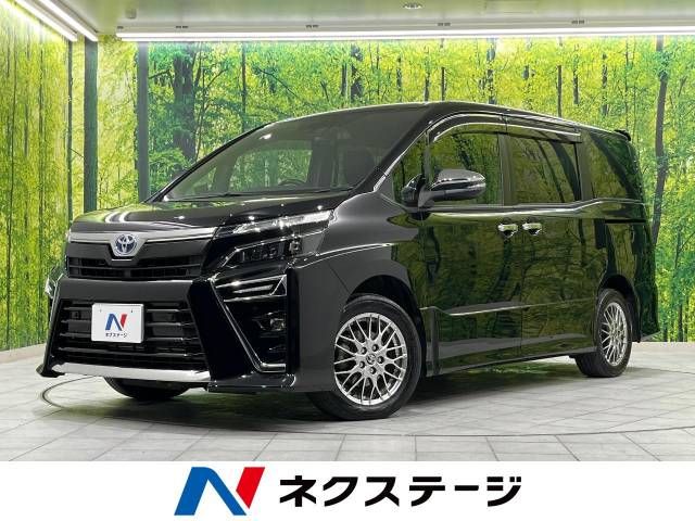 TOYOTA VOXY HYBRID 2020