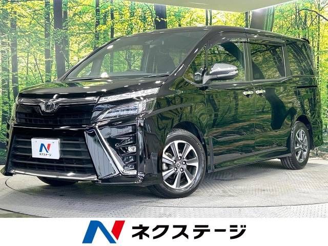 TOYOTA VOXY 2018