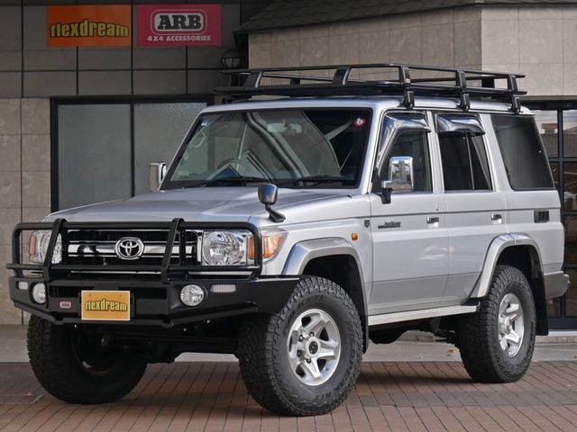 TOYOTA LANDCRUISER van 2015