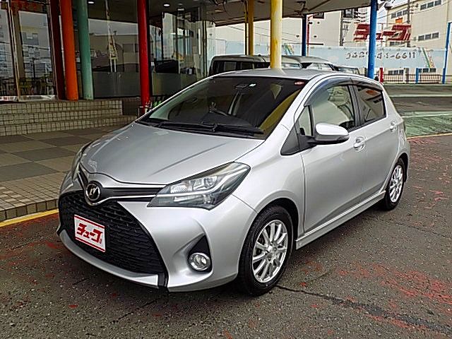 TOYOTA VITZ 2015