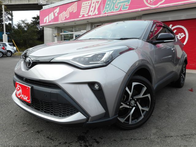 TOYOTA C-HR 4WD 2021