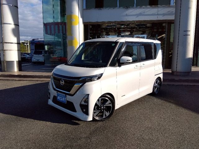 NISSAN ROOX 2022