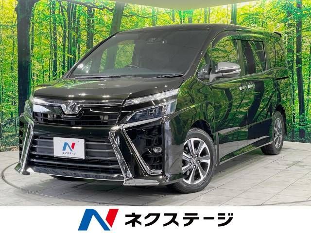 TOYOTA VOXY 2017