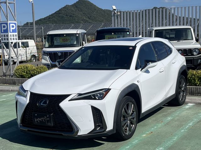 TOYOTA LEXUS UX200 2018