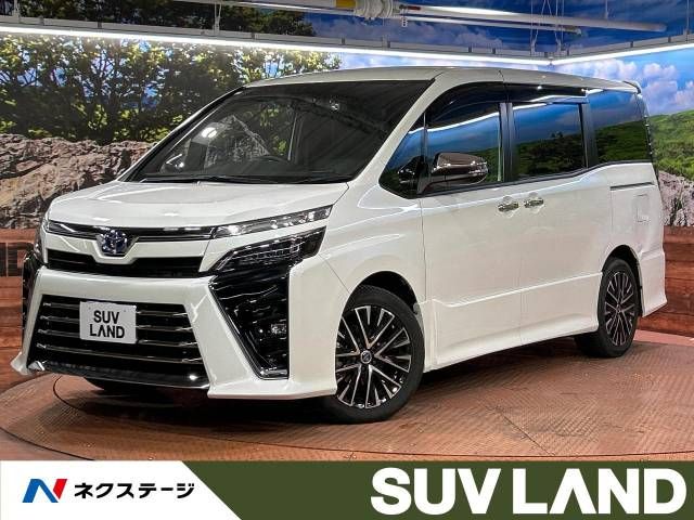 TOYOTA VOXY HYBRID 2020