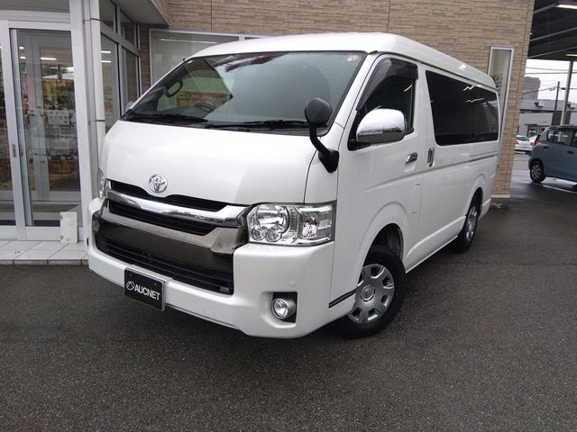 TOYOTA HIACE van 4WD 2019