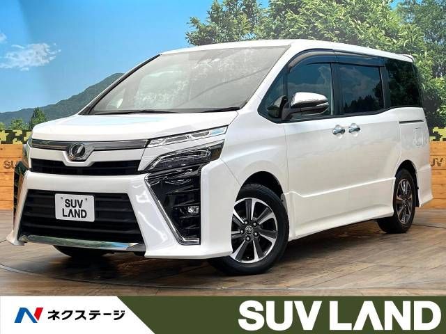 TOYOTA VOXY 2017