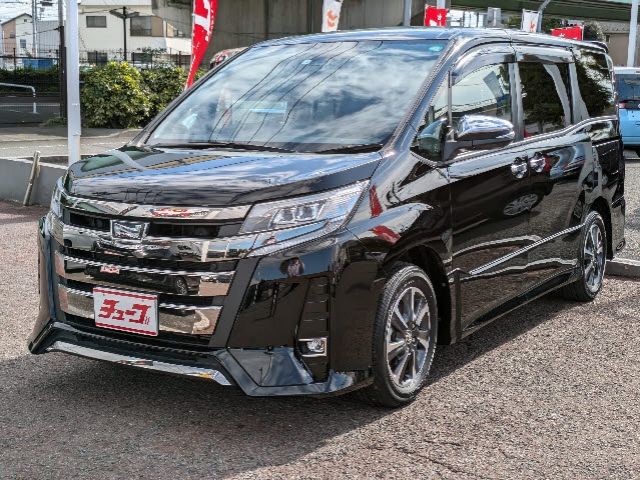 TOYOTA NOAH 2021