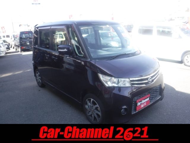 NISSAN ROOX 2010