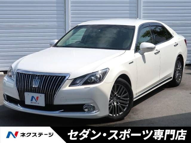 TOYOTA CROWN MAJESTA HYBRID 2013