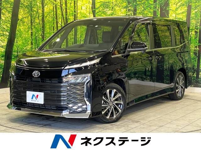 TOYOTA VOXY 2022