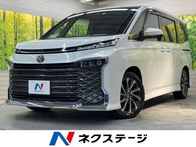 TOYOTA VOXY 2022