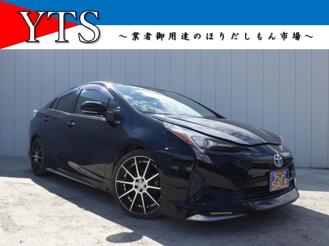 TOYOTA PRIUS 2017