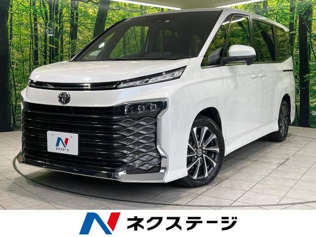 TOYOTA VOXY 2023