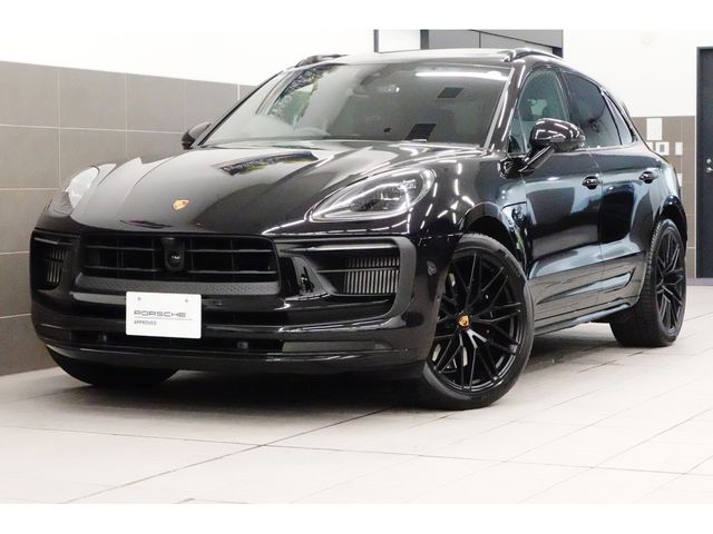 PORSCHE Macan 2023