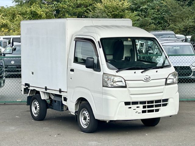 DAIHATSU HIJET truck 2015