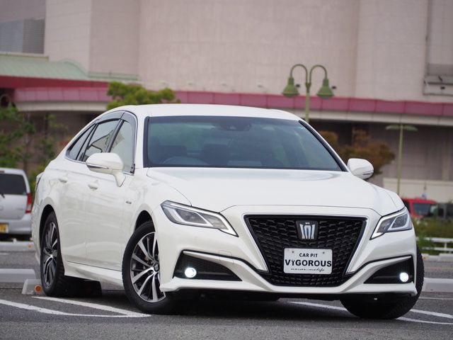 TOYOTA CROWN sedan hybrid 2019