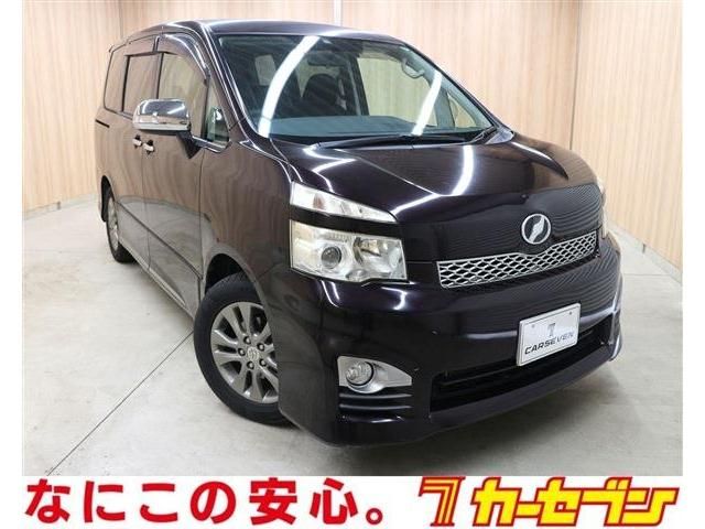 TOYOTA VOXY 2012