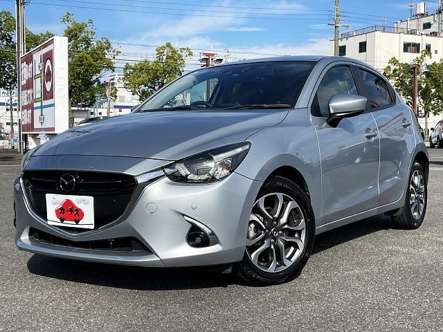 MAZDA DEMIO 2016