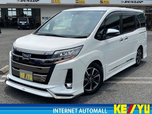 TOYOTA NOAH 2022