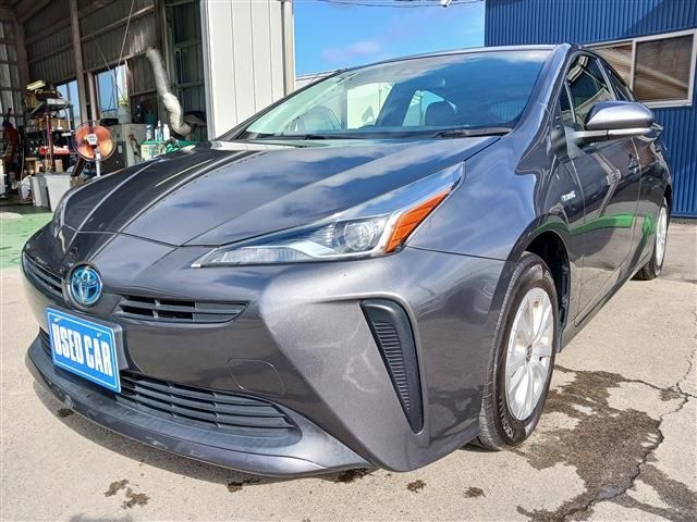 TOYOTA PRIUS 4WD 2019