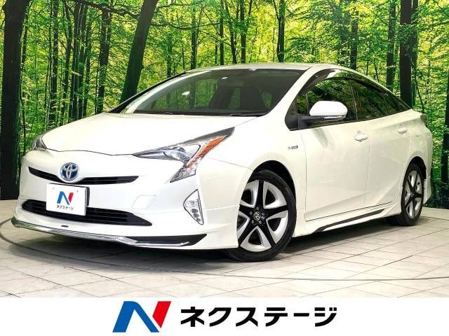 TOYOTA PRIUS 2016