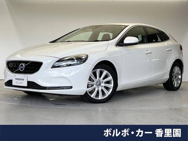 VOLVO V40 2016