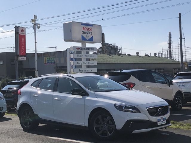 VOLVO V40 CROSS COUNTRY 2015