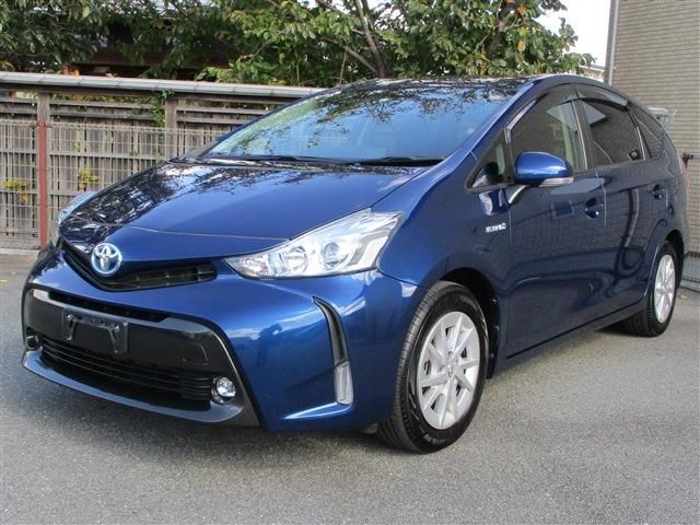 TOYOTA PRIUS ALPHA 2017