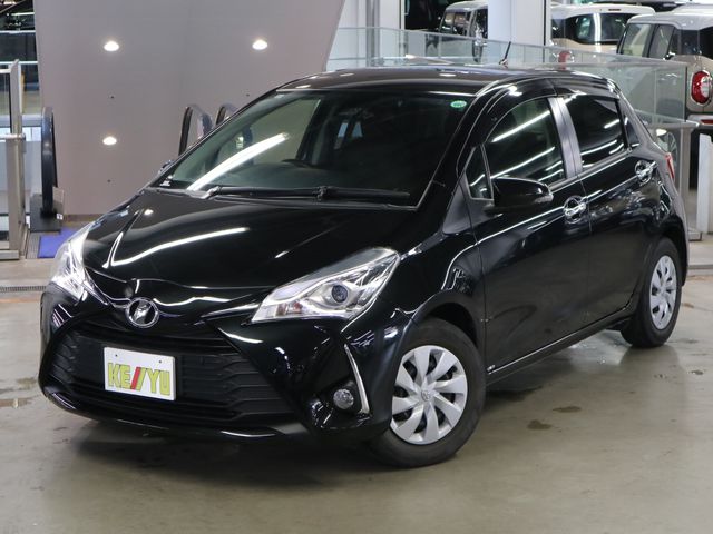 TOYOTA VITZ 2019