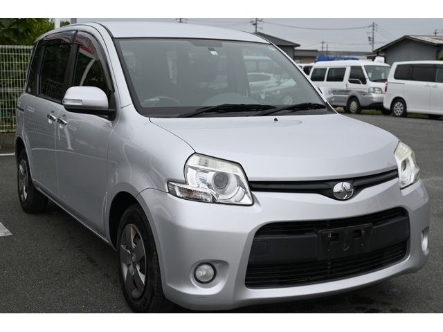 TOYOTA SIENTA 2012