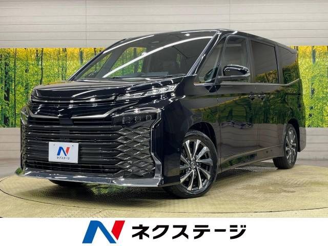 TOYOTA VOXY HYBRID 2023