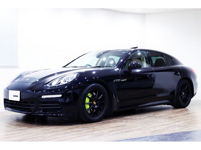 PORSCHE PANAMERA 2015