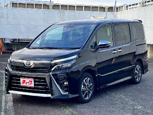 TOYOTA VOXY 2021