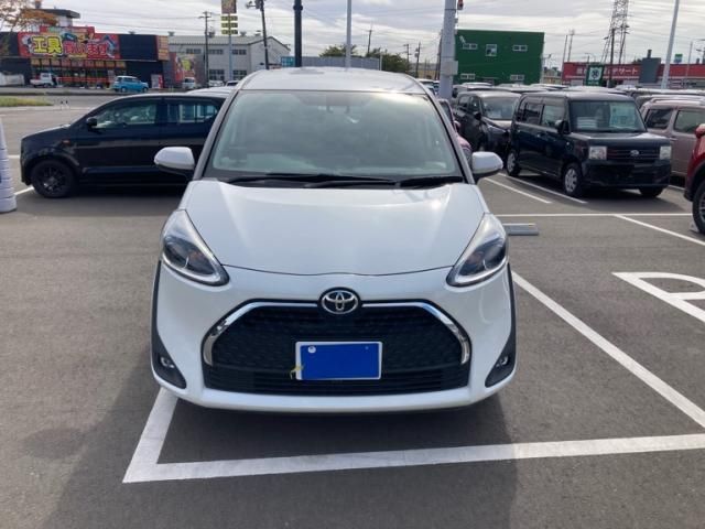 TOYOTA SIENTA 2019